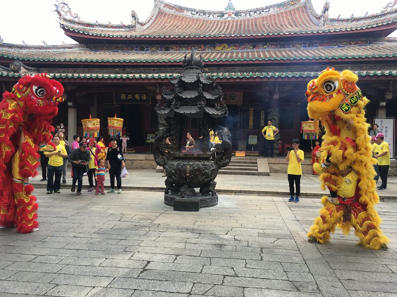 北京庙会进香醒狮表演